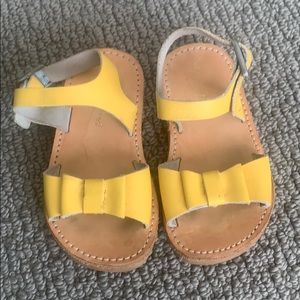 Freshly picked sandals. Yellow in size 5.